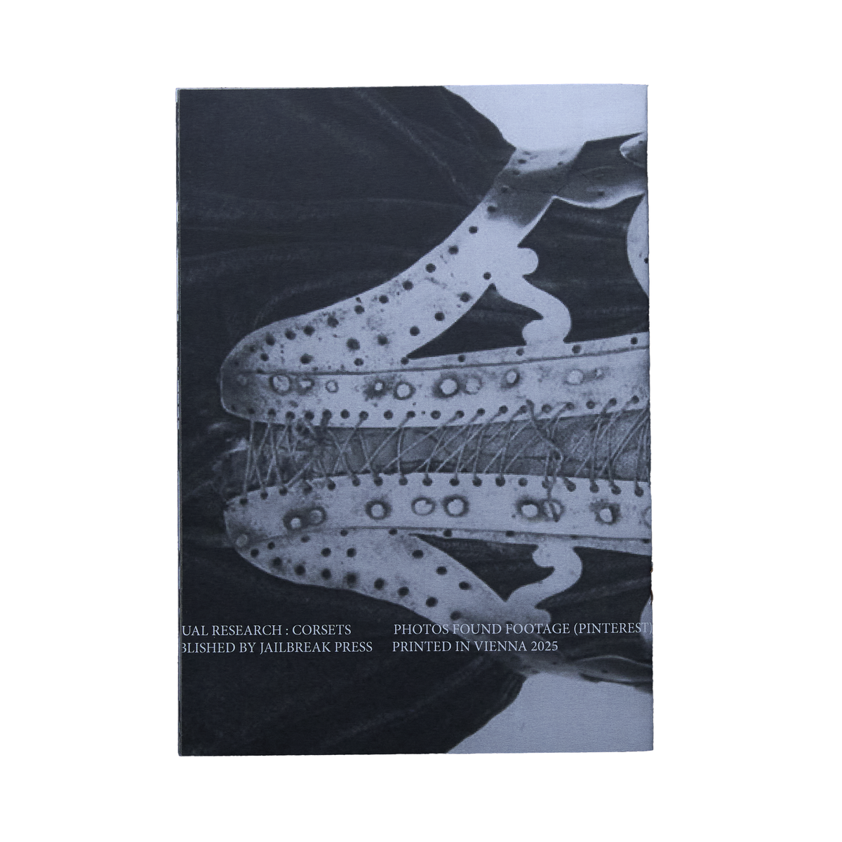 Bleu Minuit club. - Visual Research Zines : corsets
