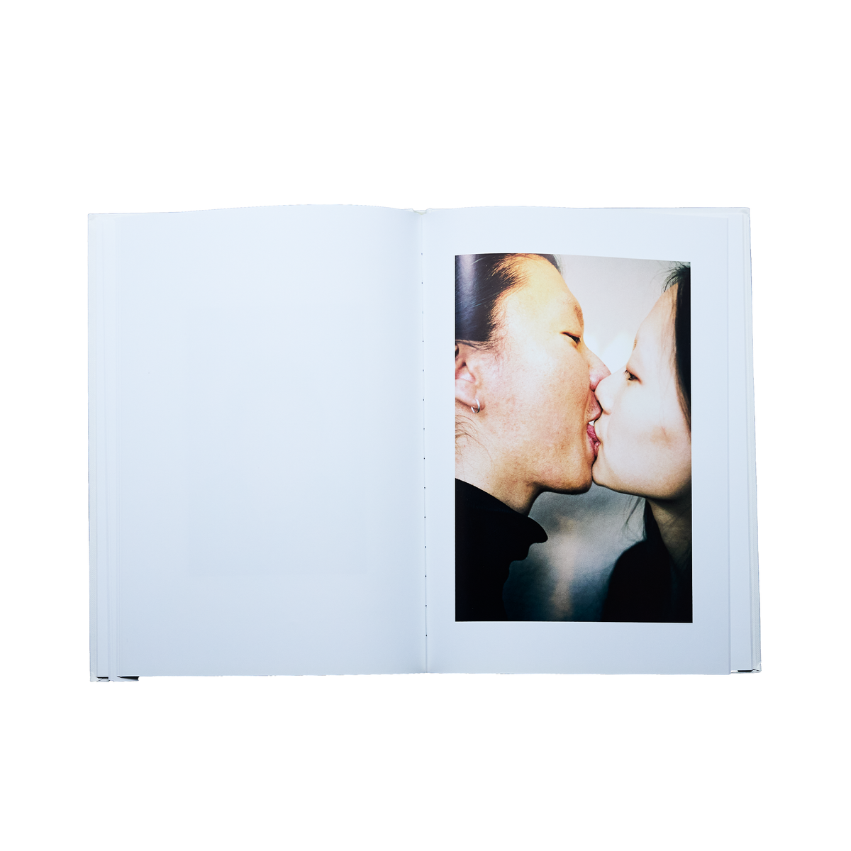 Bleu Minuit club. - Ren hang Athens Love