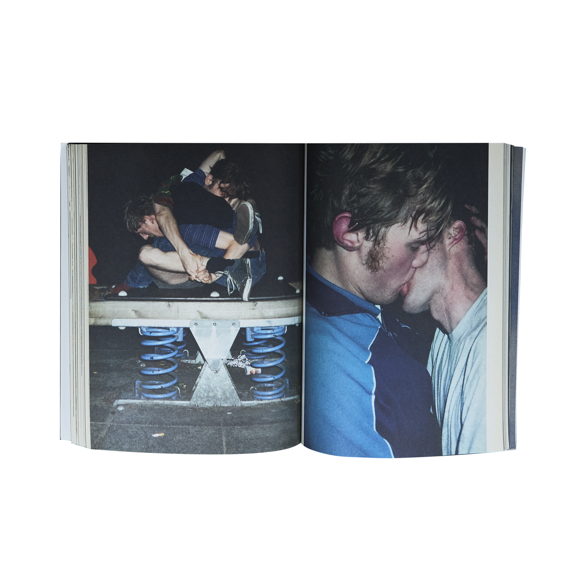 Bleu Minuit club. - Wolfgang Tillmans  Moderna Musset